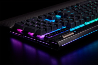 Corsair K100 RGB tipkovnica USB QWERTZ Nizozemski Črna PC