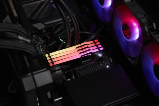 Kingston Technology FURY Beast RGB pomnilniški modul 32 GB 2 x 16 GB DDR5 PC