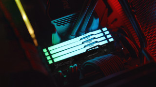 Kingston Technology FURY Beast RGB pomnilniški modul 32 GB 2 x 16 GB DDR5 3000 MHz PC